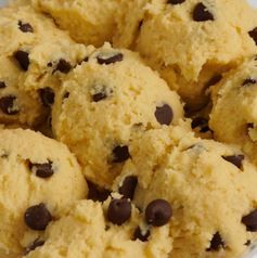 Chocolate Chunks Raw Cookie Dough